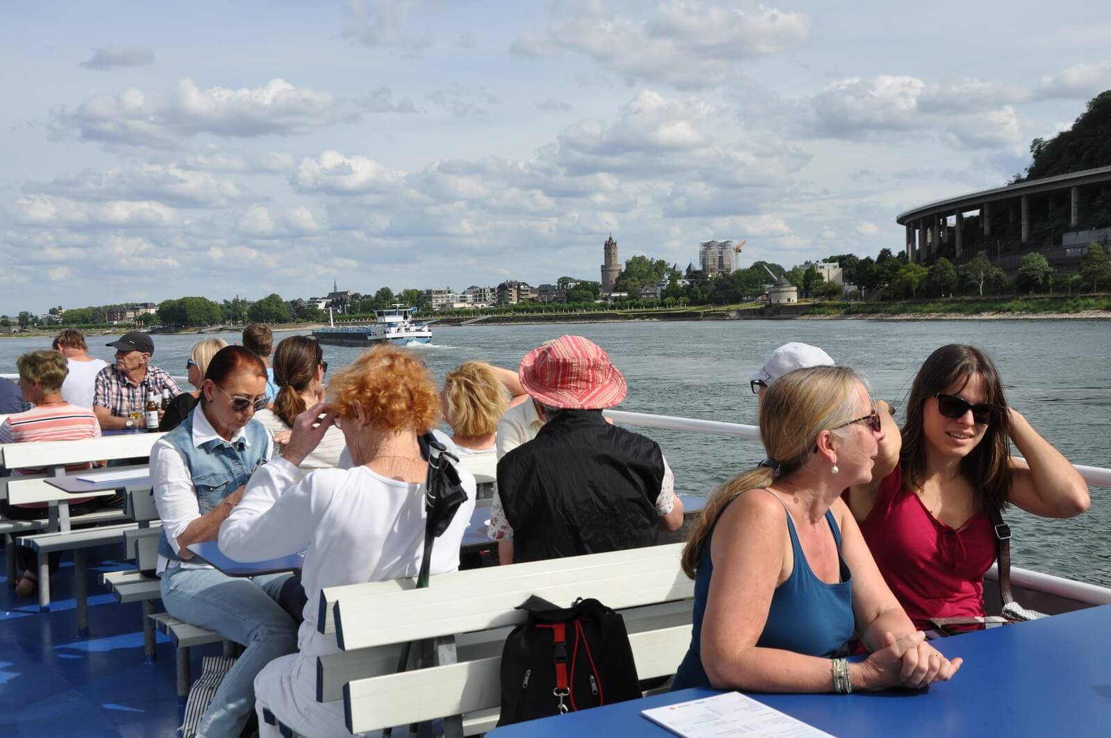 Bootsfahrt auf dem Rhein von Andernach zum Geysir - Lupe Reisen