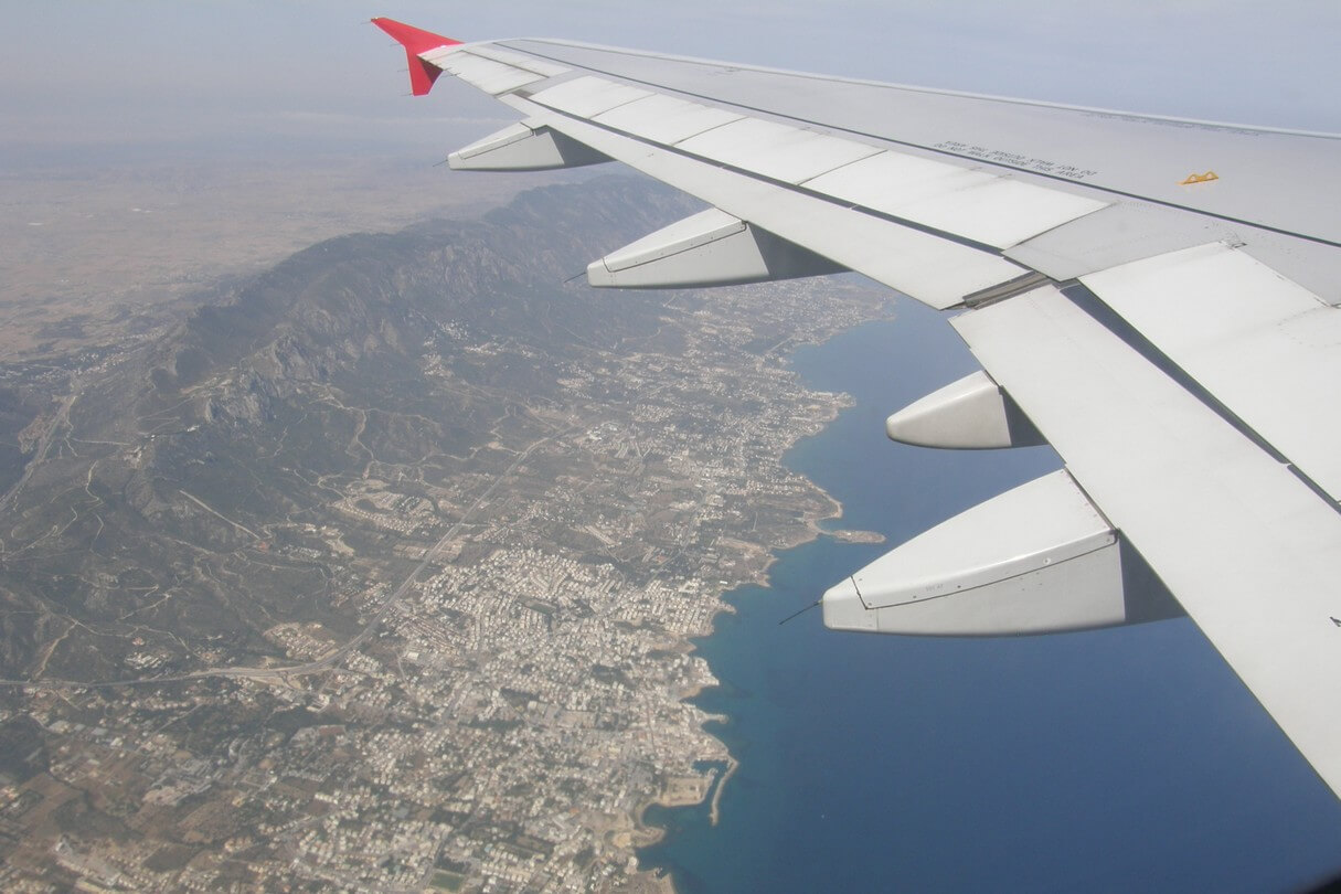 Flug ber Girne und das Kstengebirge in Nordzypern